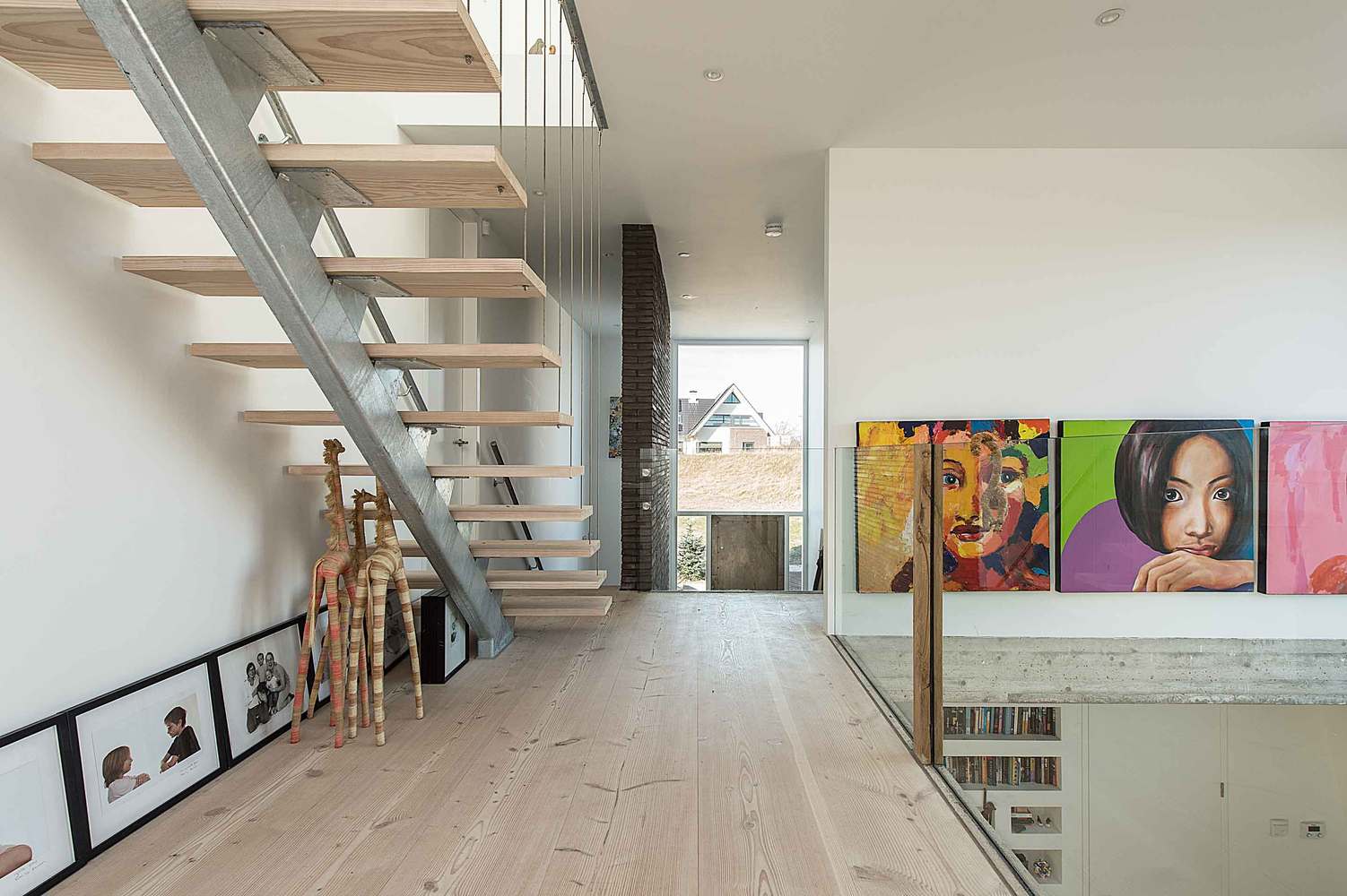 荷兰沙丘上的现代“岩石”别墅-35