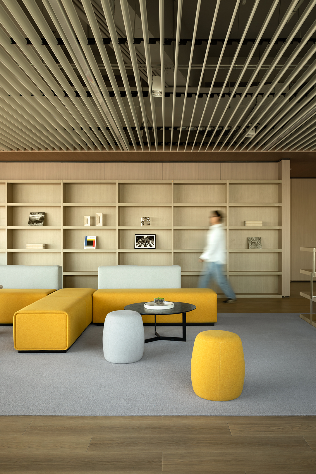 浮光掠影间，宁静与律动的邂逅-35