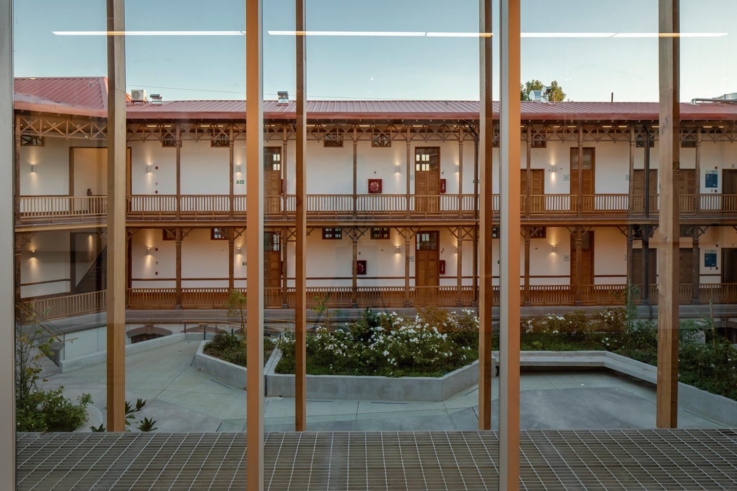 智利 Matta Sur 社区卫生中心丨智利圣地亚哥丨西班牙 Luis Vidal 建筑事务所-11