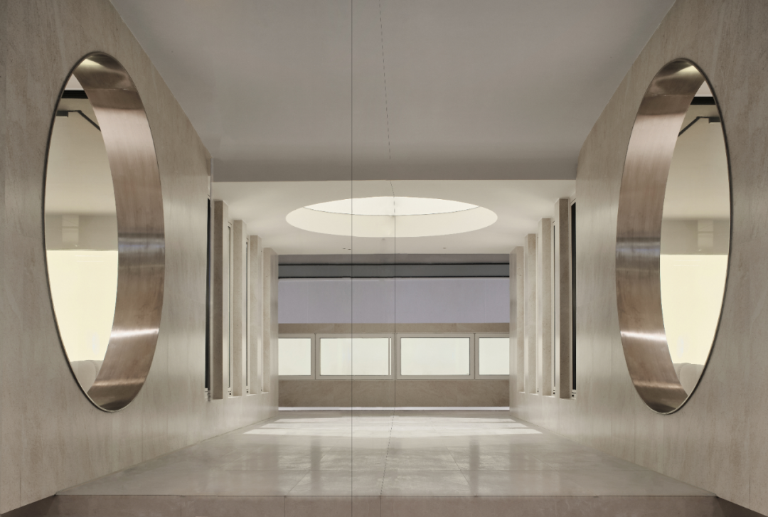 镜面延伸视觉的室内外结合展厅设计丨中国临沂丨尔我空间设计研究室-8