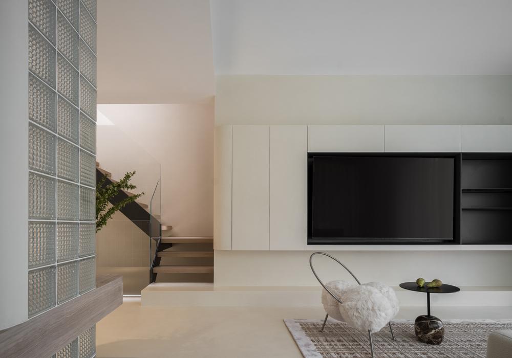 中国上海松江区别墅简约白与原木经典搭配设计-23