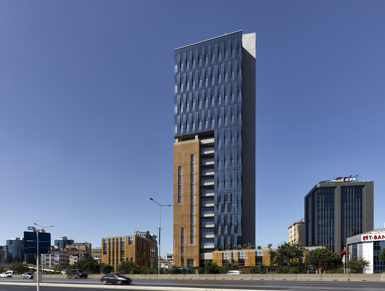 默梅尔勒广场-41