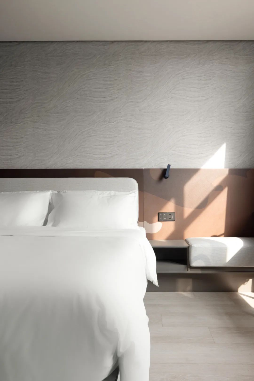 亚朵轻居酒店 3·0 客房设计丨中国上海丨V10 惟拾设计-15