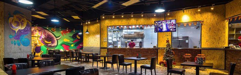 飞象披萨特色主题餐厅-49