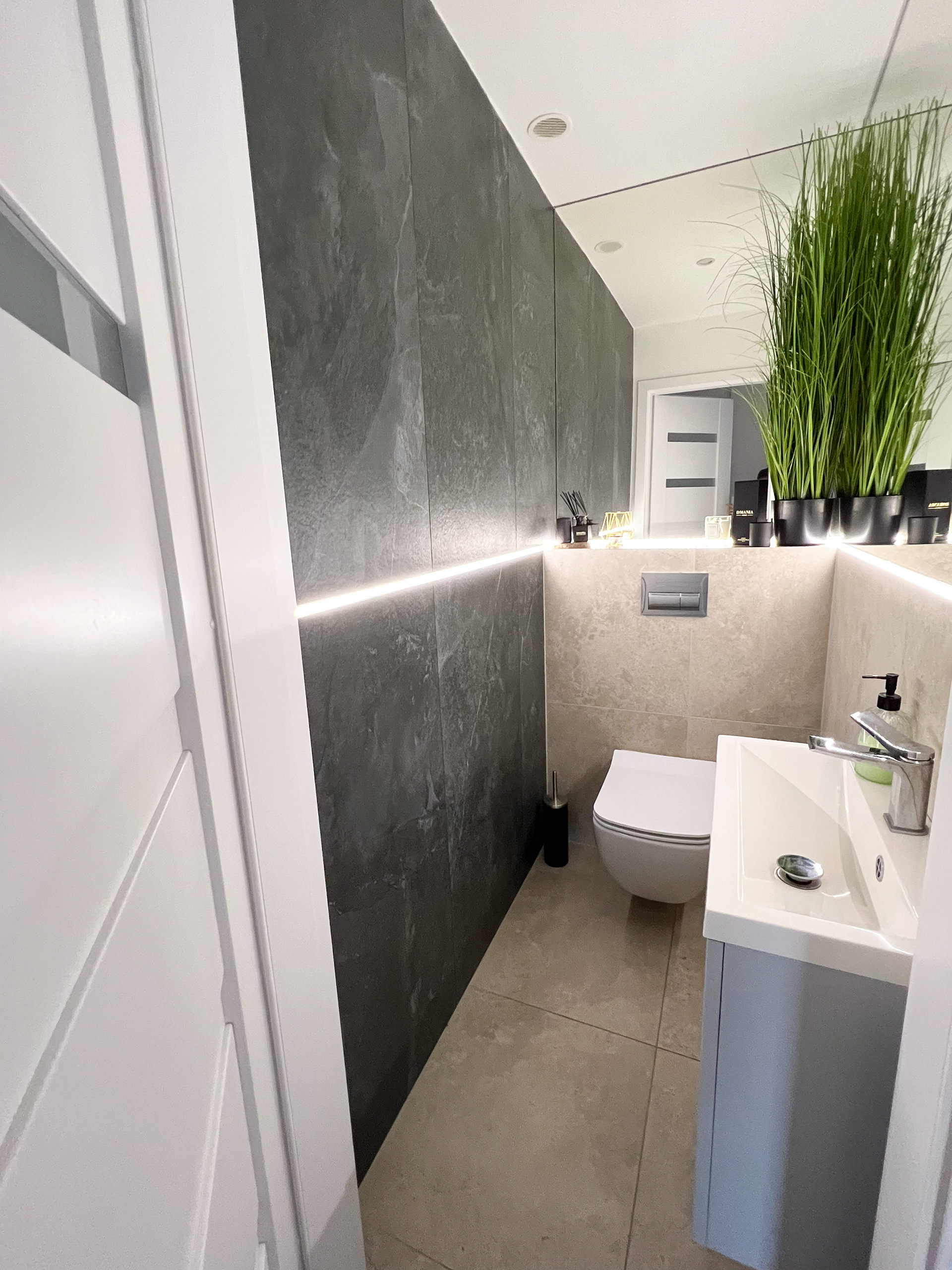 简单的灰色房屋丨波兰-14