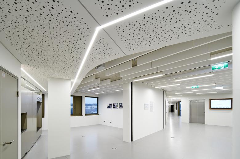 Pichler & Traupmann Architekten丨ÖAMTC Wien West丨奥地利-56