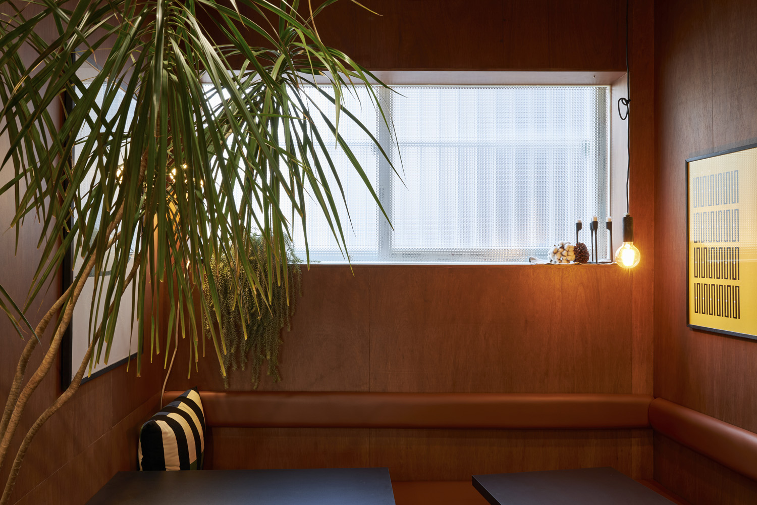 简约奢华 | 10 平米小空间咖啡厅设计-12