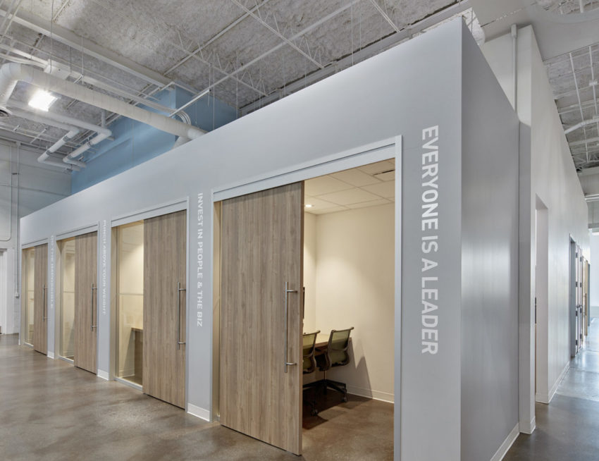 Innovative Aercoustics Offices created by iN Studio to inspired collaboration and productivity in employees 在Studio中创建的创新的爱乐库办公室，以激发员工的协作和工作效率-8