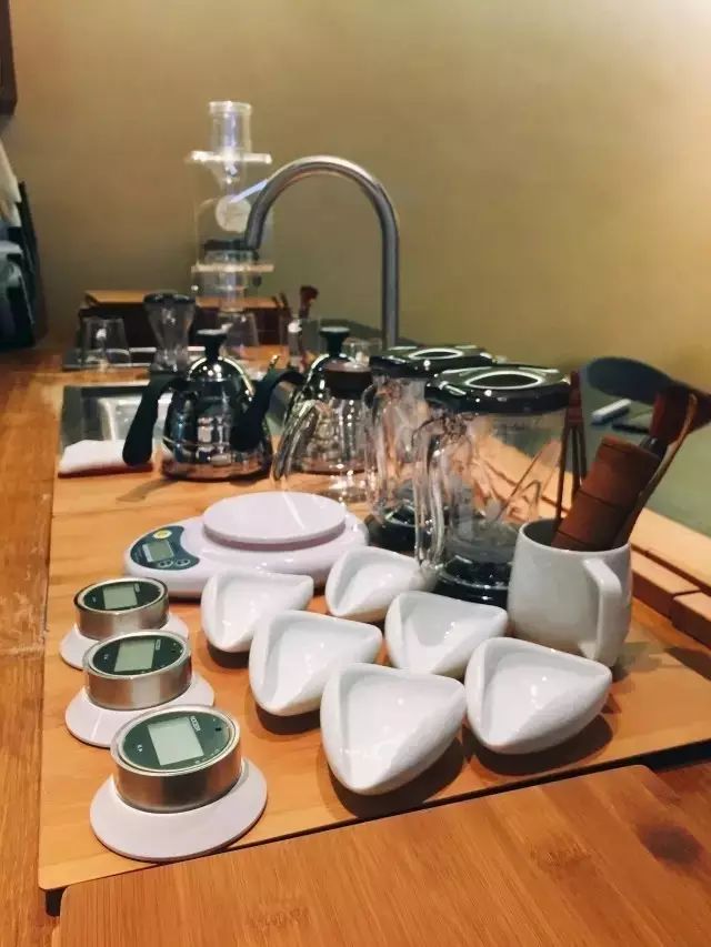 原研哉在北京设计了一家透着浓浓MUJI风的煮葉（TEASURE）茶饮店-29