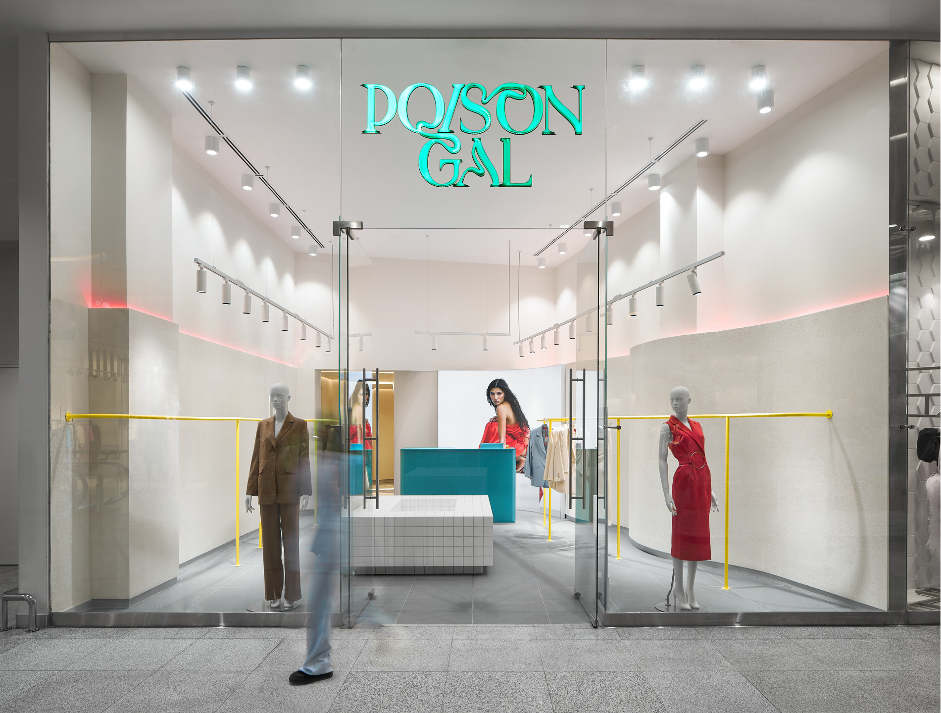 Poison Gal 女装旗舰店丨俄罗斯莫斯科丨Victor Aurov,Leonid Sobolev-11