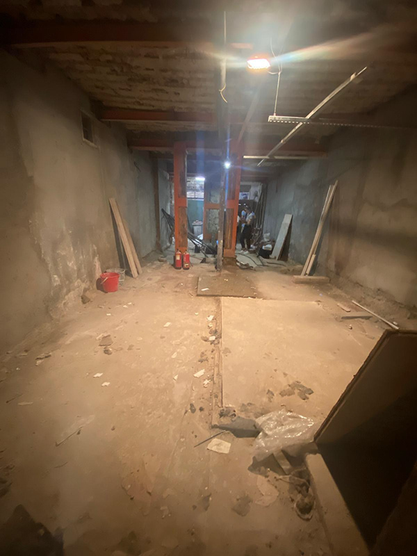 马德里社交俱乐部（注：在西班牙语里，la是定冠词，social有社交的意思 ，Madrid是马德里，LA SOCIAL MADRID有可能是马德里当地一个社交俱乐部之类的名称，这只是基于常见情况的推测） 丨西班牙马德里-8