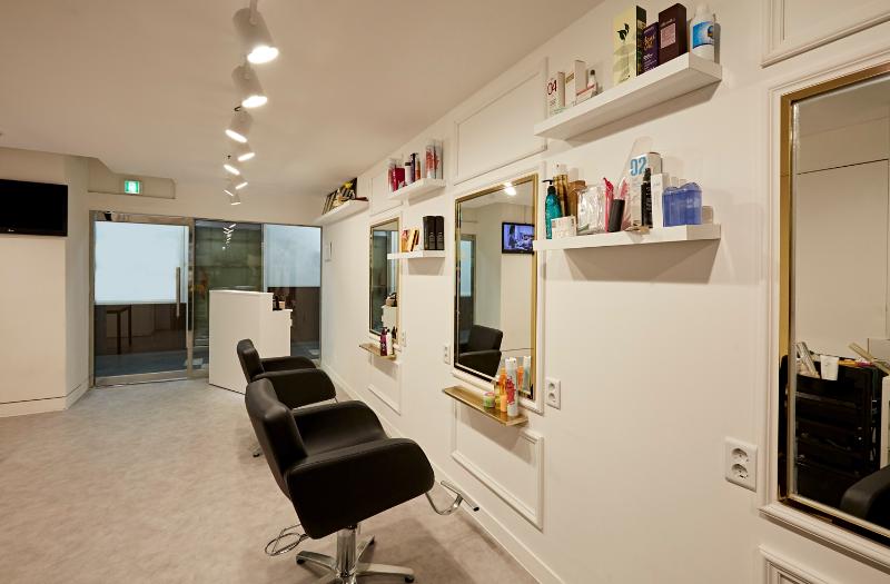 简约 9 坪美妆店 打造温馨氛围-5