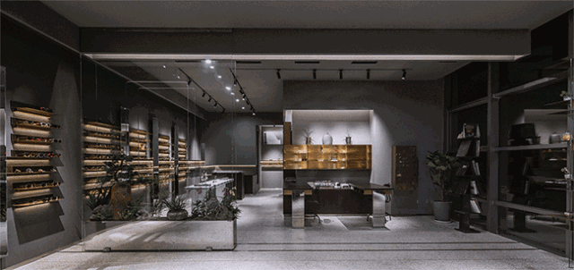 用玻璃与黄铜贯穿空间·北京阿目眼镜店铺-4
