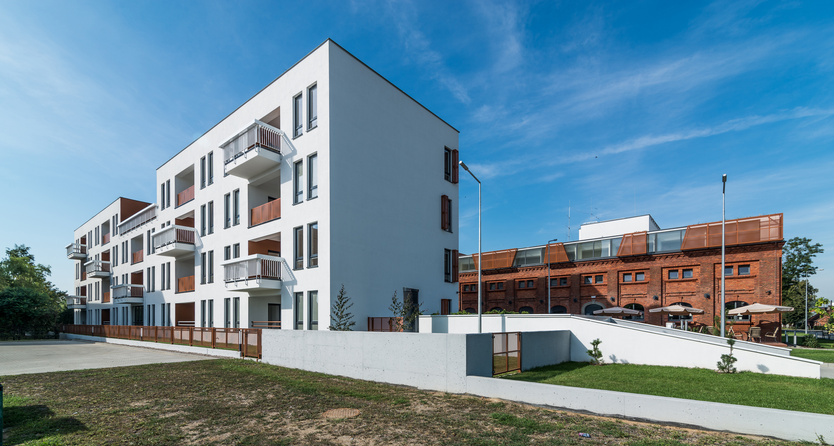 波兰老年医疗酒店综合体设计-25