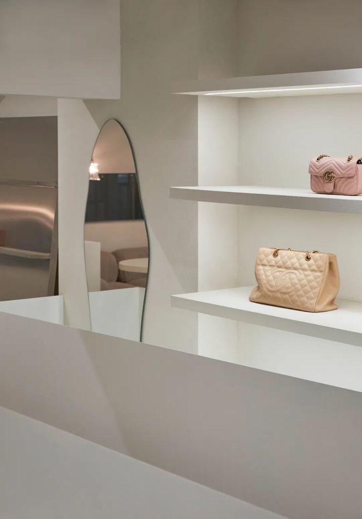 AO×DESIGN 奢侈品店的悬浮桥梁设计-38