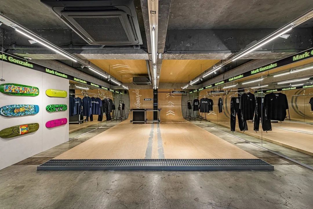 Mark Gonzales “洗车店”主题快闪店丨韩国首尔丨NiiiZ Design LAB-8