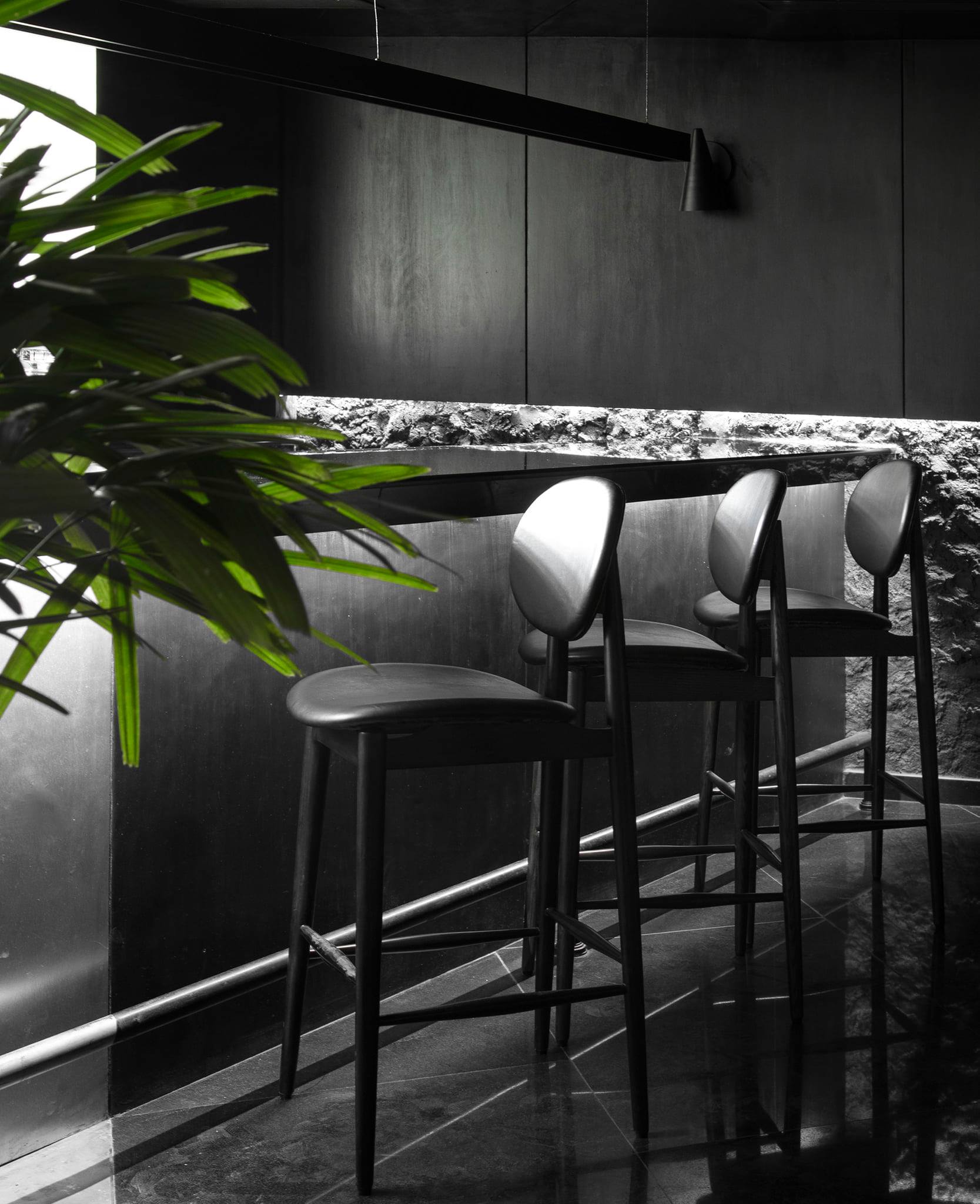 The Black Concrete RENESA-44