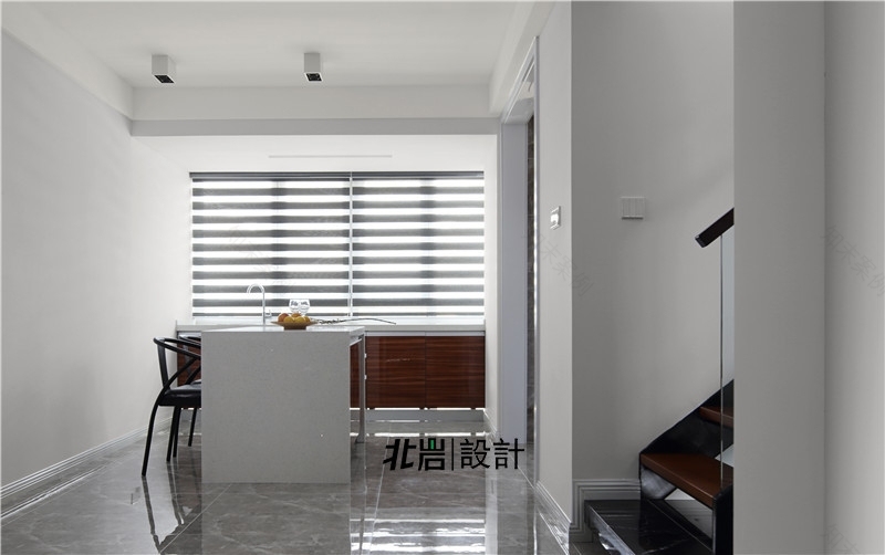 《兰亭序影》 | 多层顶楼带阁楼户型的惊艳改造-9