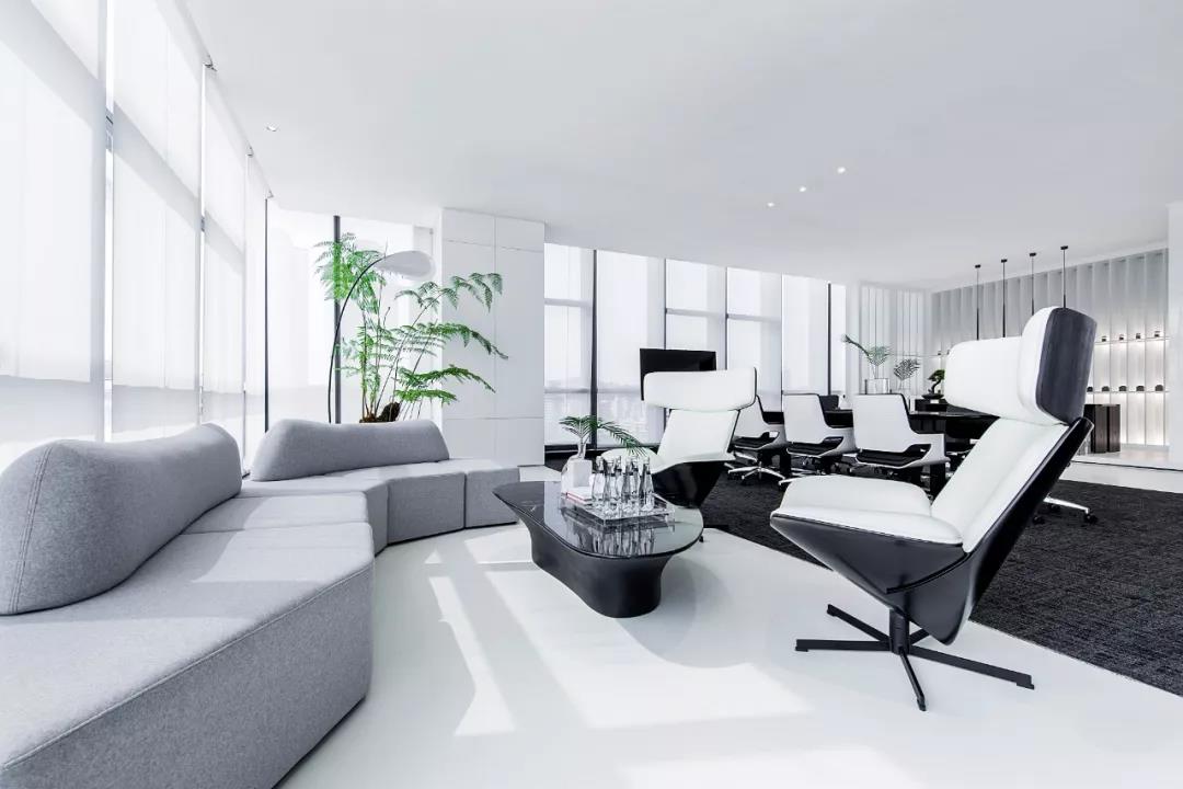 极简白，如何打造前卫艺术的国际办公-31