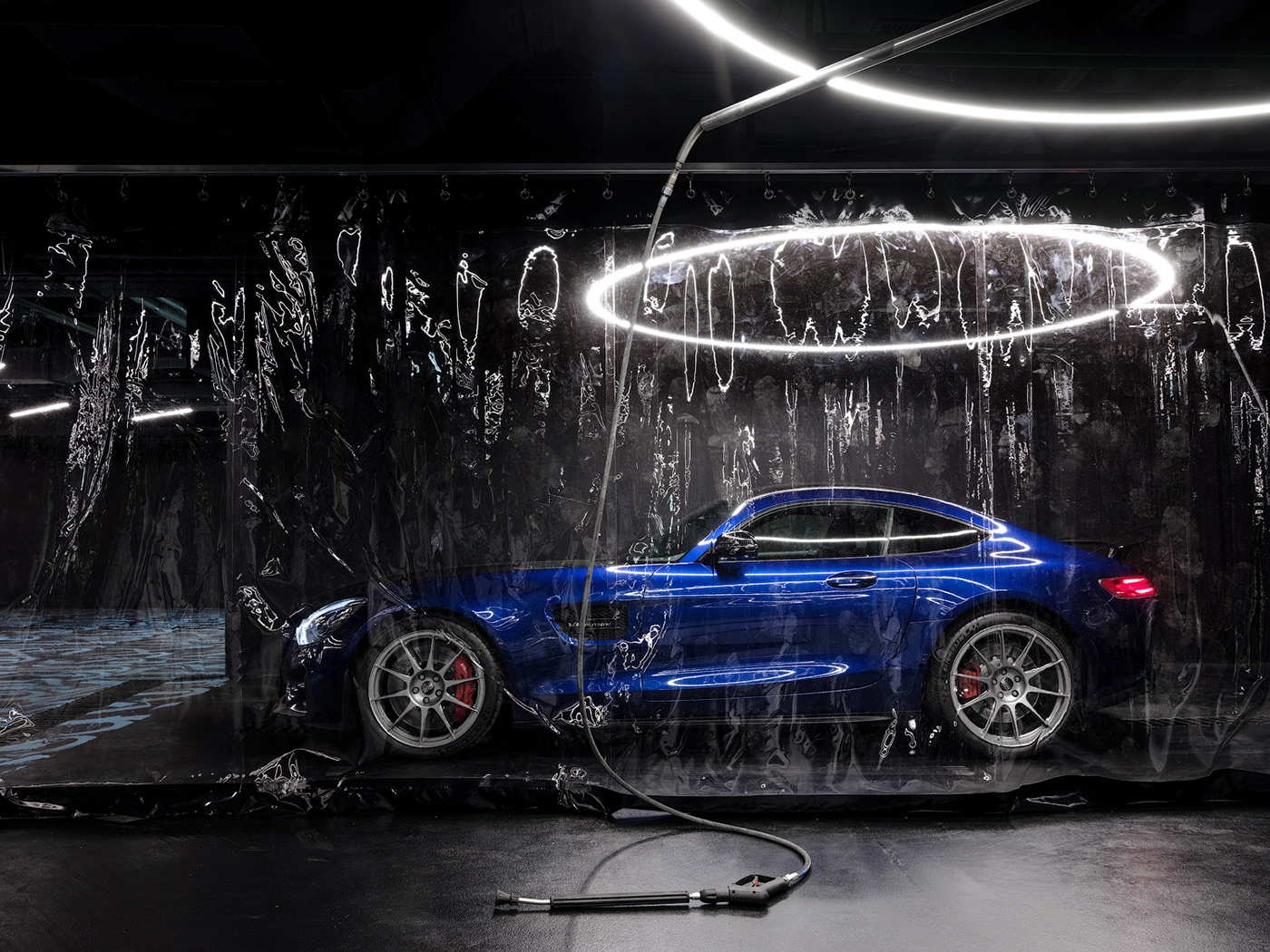 俄罗斯 | BLACK STAR CAR WASH | 洗车店 | 2018 | Margarita Denisova-27