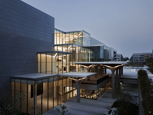 雄心润新:雄安绿色建筑展示中心红色驿站-2