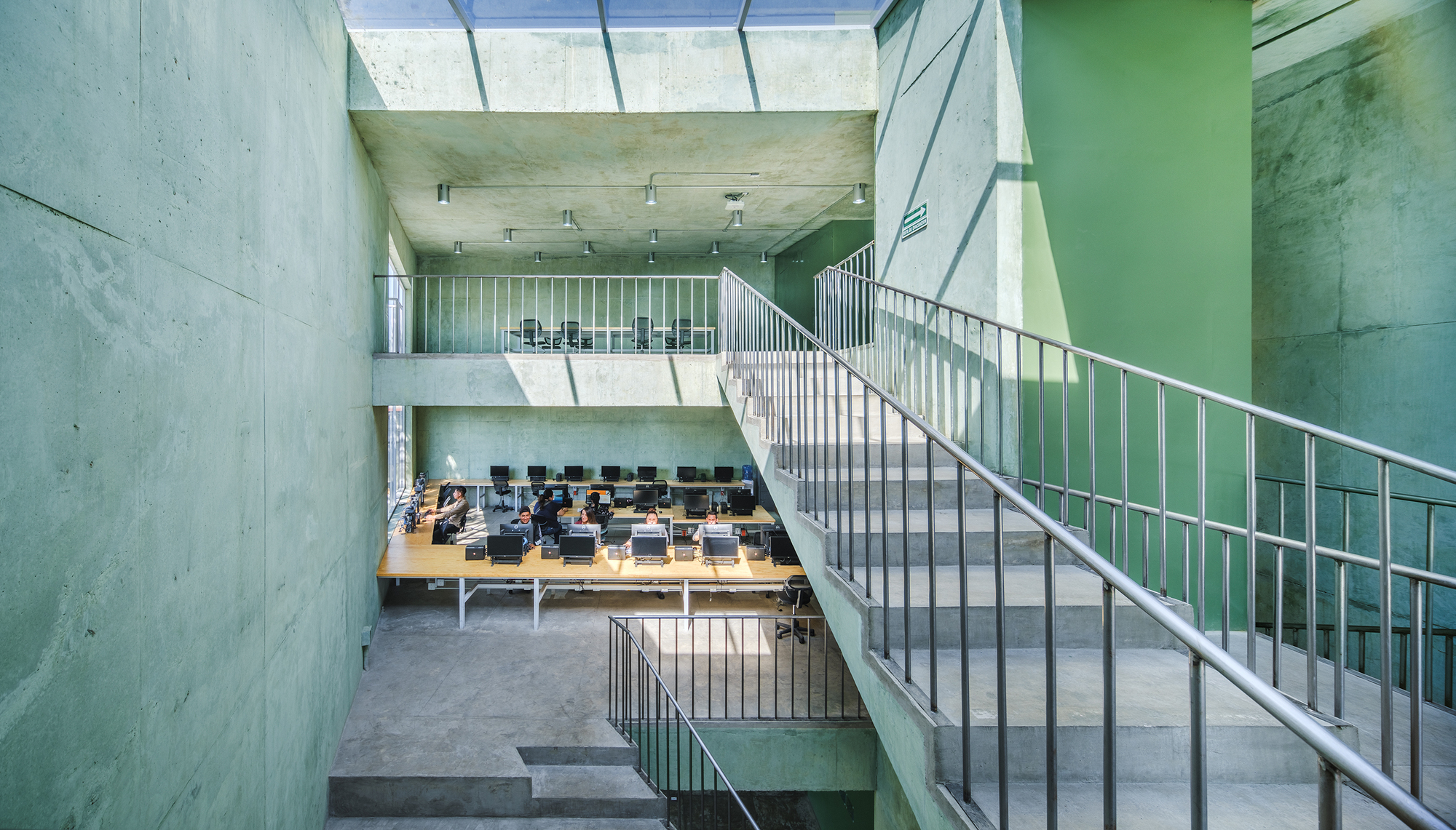 墨西哥市推動 PILARES 計畫：WORKac 與 Ignacio Urquiza Arquitectos 用綠色混凝土建造社區活動中心，在弱勢地區點燃希望之光 | FAM-40