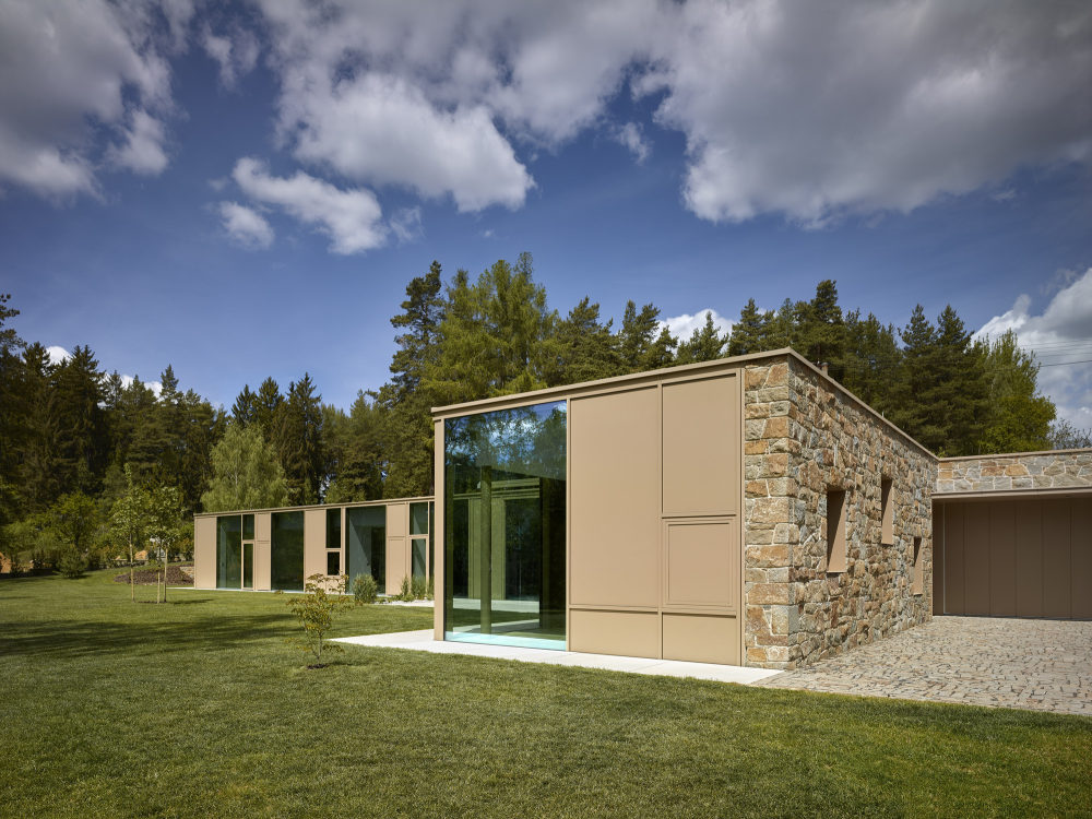 捷克森林中的悬浮别墅-28