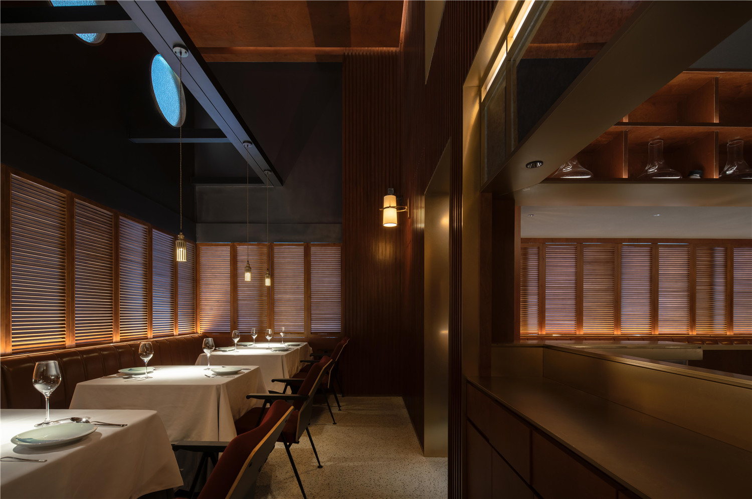 船舱里的干式熟成牛排坊 | 赵 ZHAO 空间设计解读-34