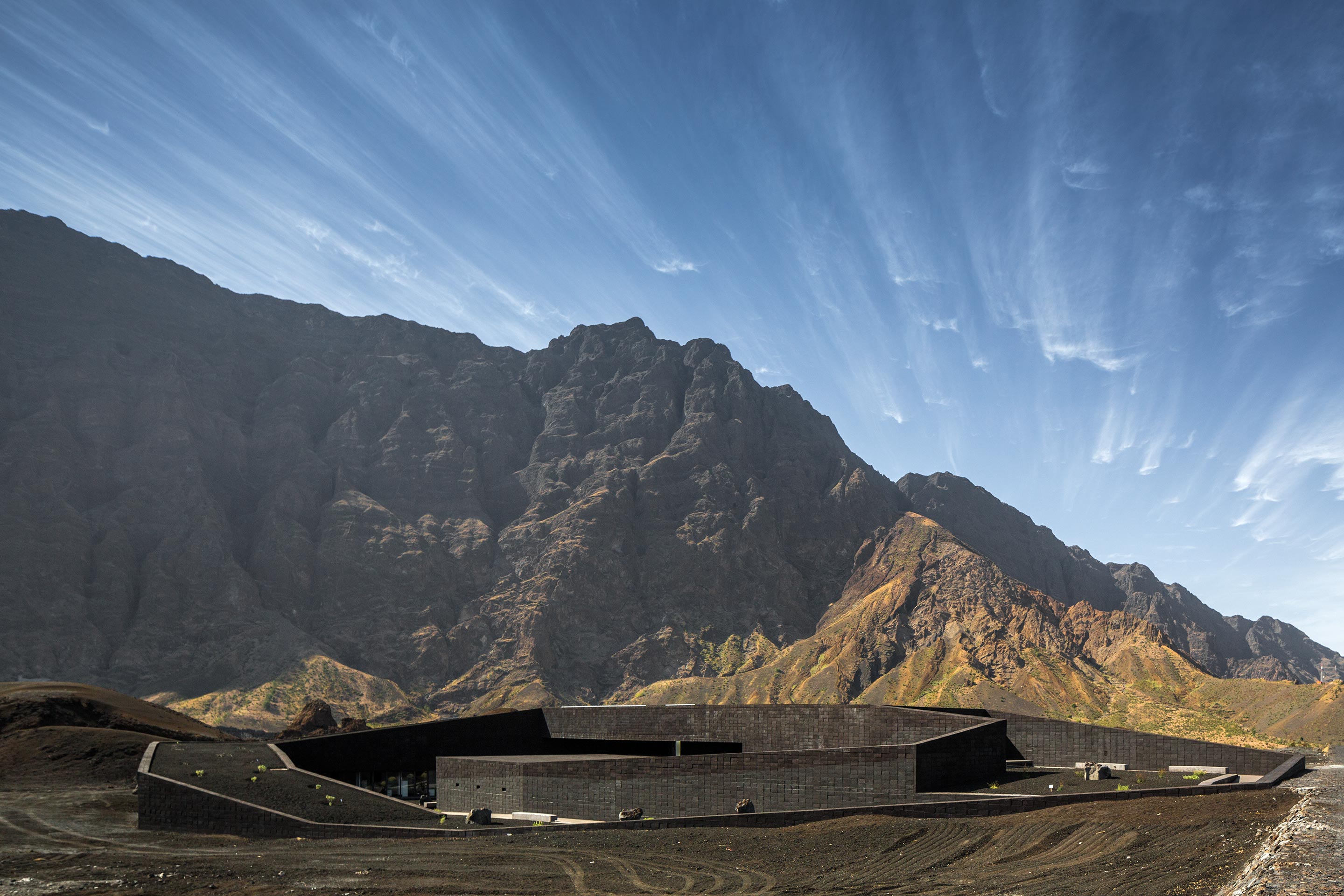 Fogo 岛自然公园总部-11