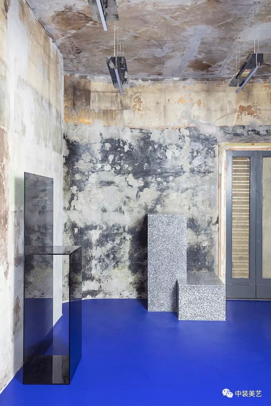 Color /跟着大师学软装-哥本哈根 灯光雕塑TABLEAU花店-28