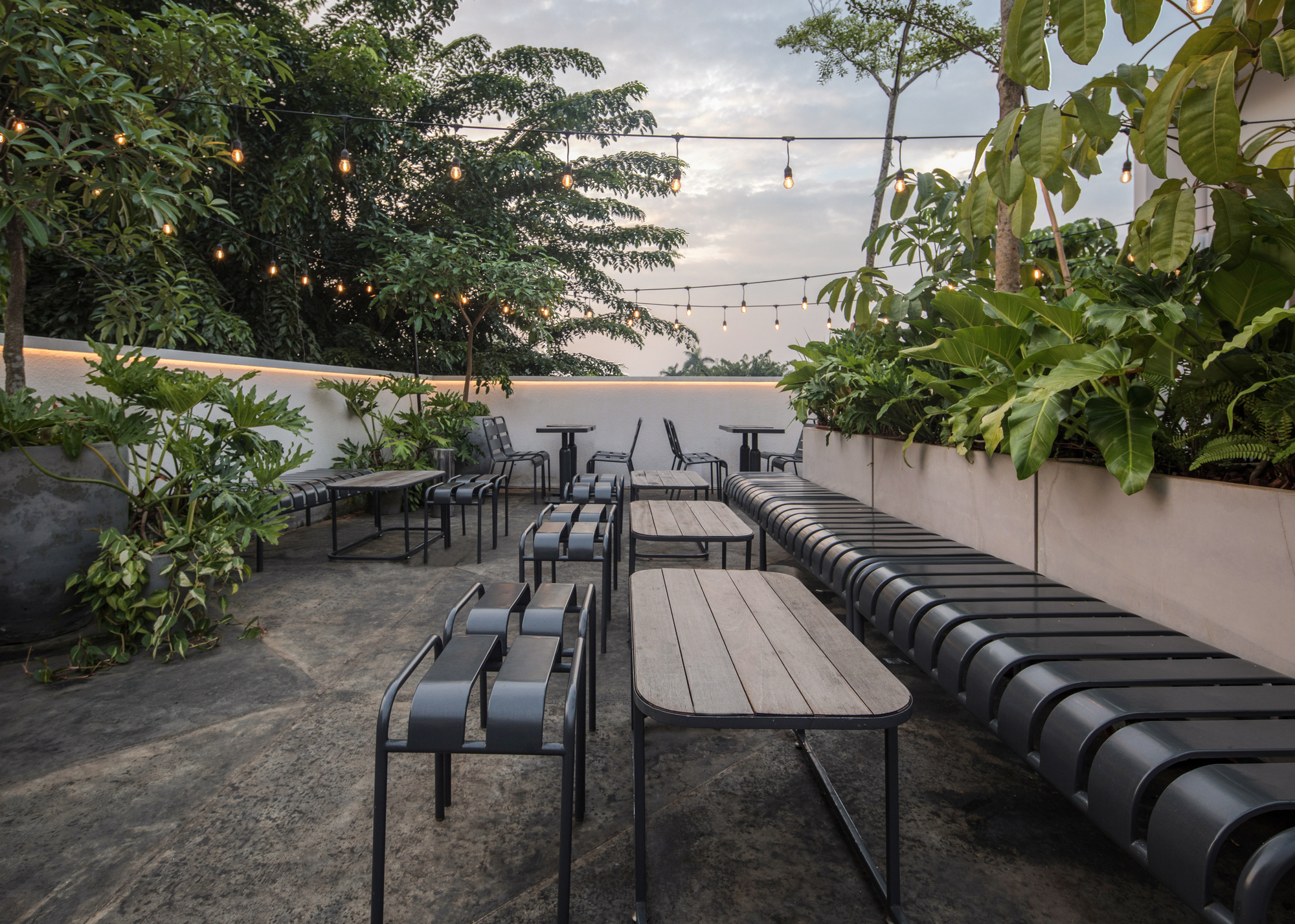 HL Building / BASIO-22