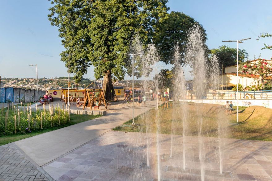 巴西普拉萨达阿沃尔广场改造丨拉索建筑与城市主义实践-12