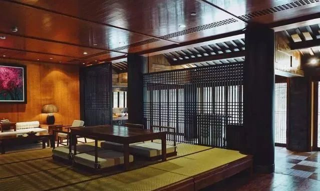 50岁的大叔,将破宅改造成别墅,里面的院子,都是诗意。-32