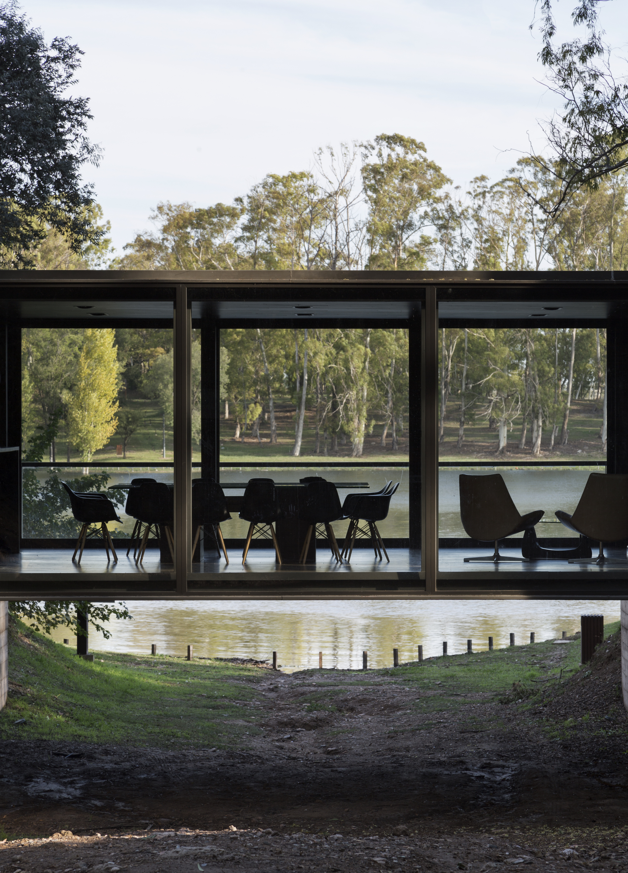 Los Molinos湖畔提升风景体验的一系列小型基础设施丨Alarcia Ferrer Arquitectos-36