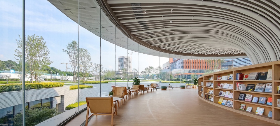 漂浮云端 | 成都东部新区知也图书馆，极简艺术与自然交融-25
