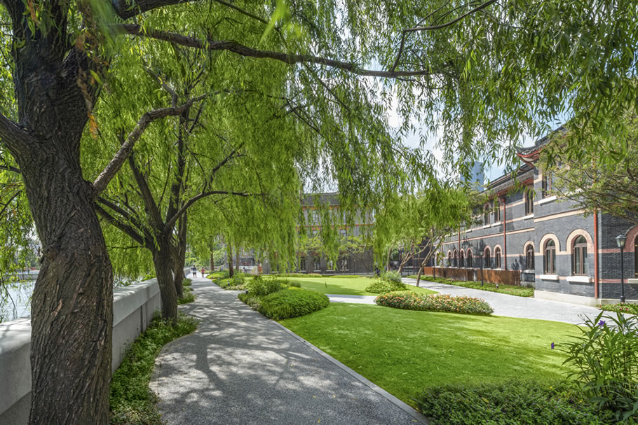 苏州河畔的英式庄园 · 华东政法大学长宁校区滨河景观提升丨中国上海-21