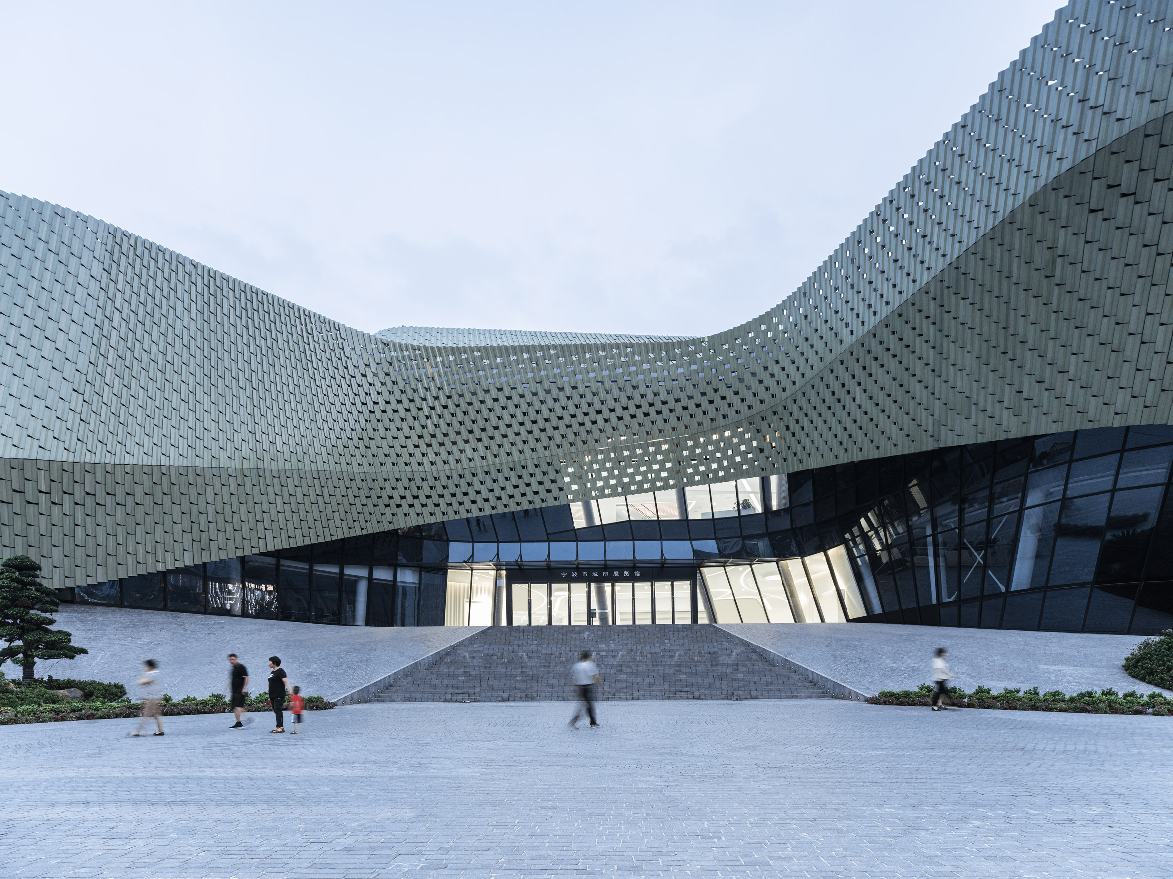 宁波规划展览中心 | 绿意盎然的城市公共空间-16