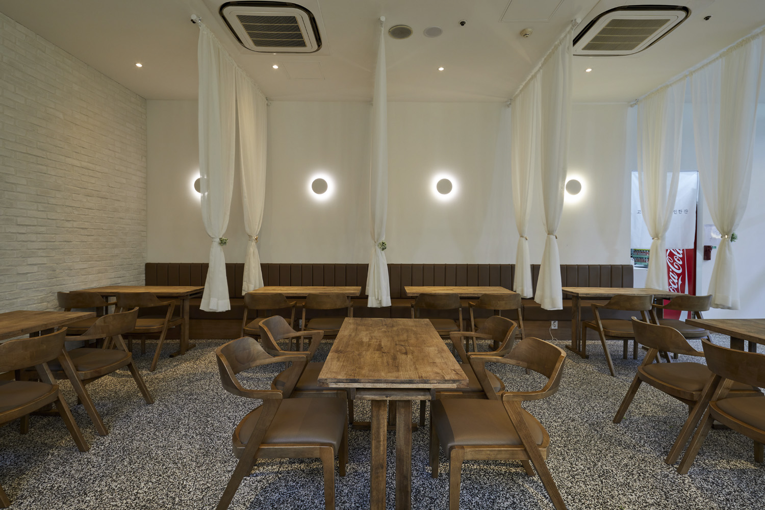 25 坪餐厅的精致设计，打造美食与美酒的美好空间-7