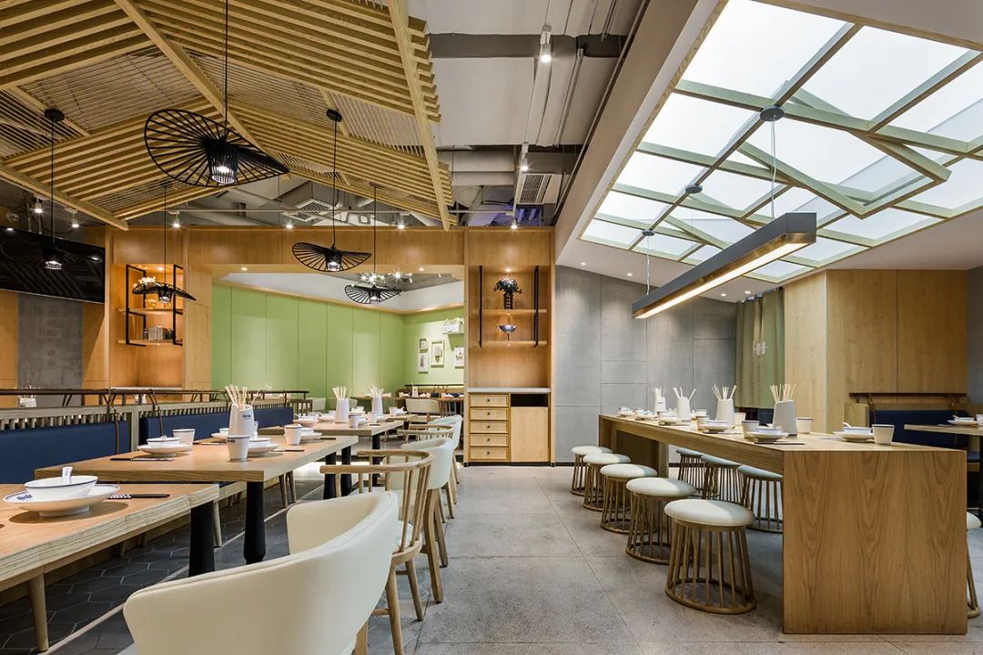 深圳卅卅串串店 | 简约精致，还原老成都风味-17