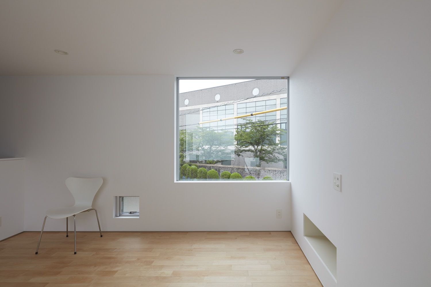 日本 OJI House，融入环境的私人住宅-37