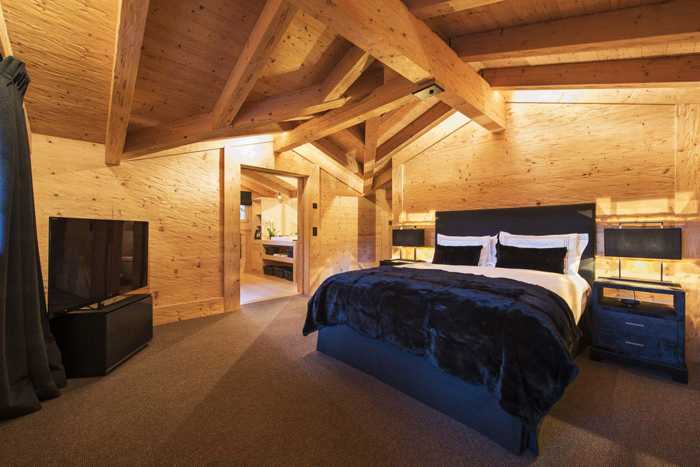 奥地利木屋别墅的现代黑色内饰设计-23