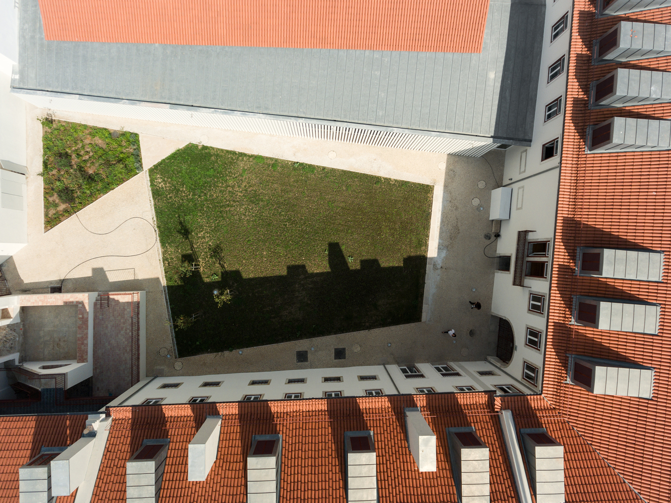 Galeotas House 多功能文化空间设计-25