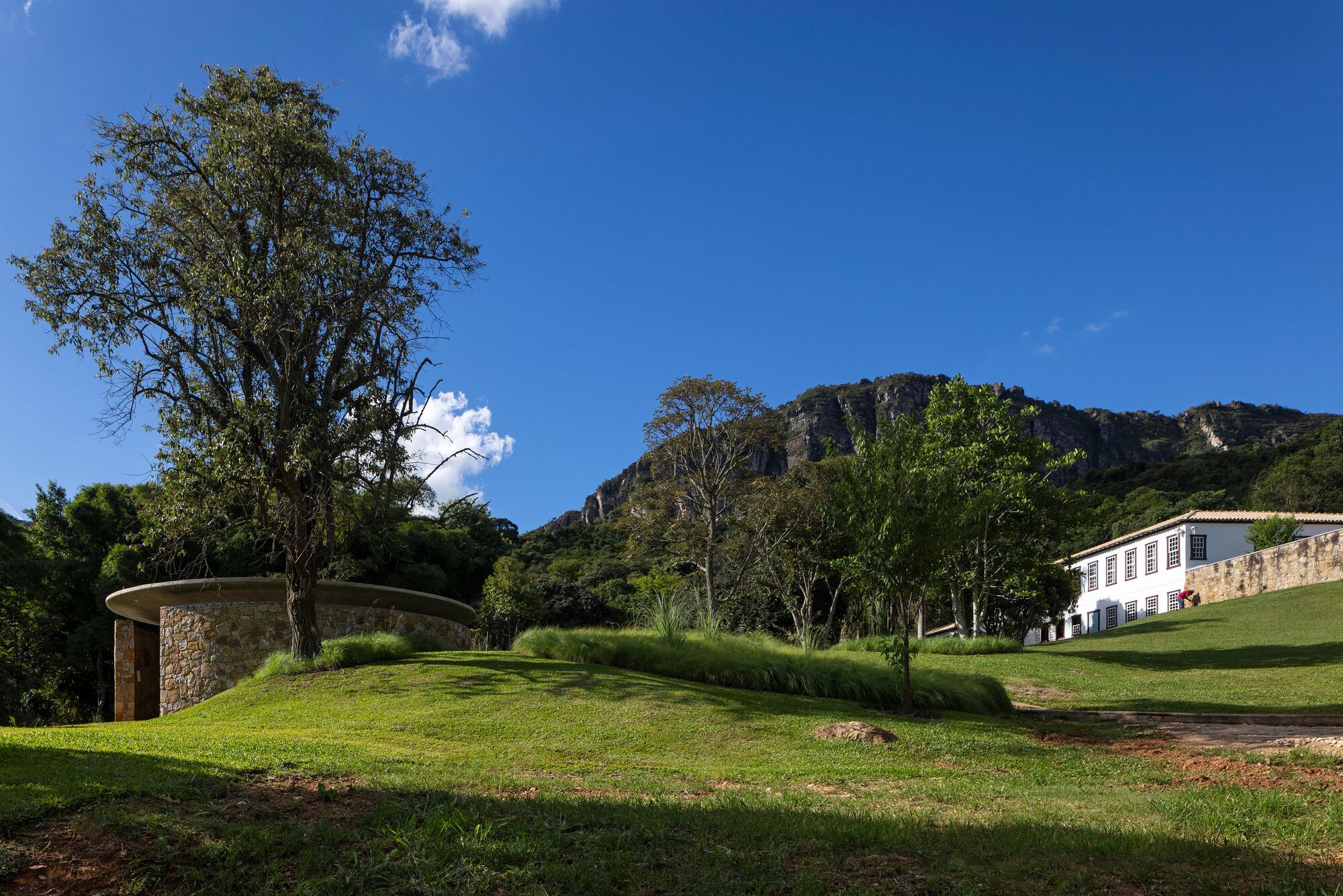 São José 山脉脚下的小教堂丨巴西丨MACh Arquitetos-53
