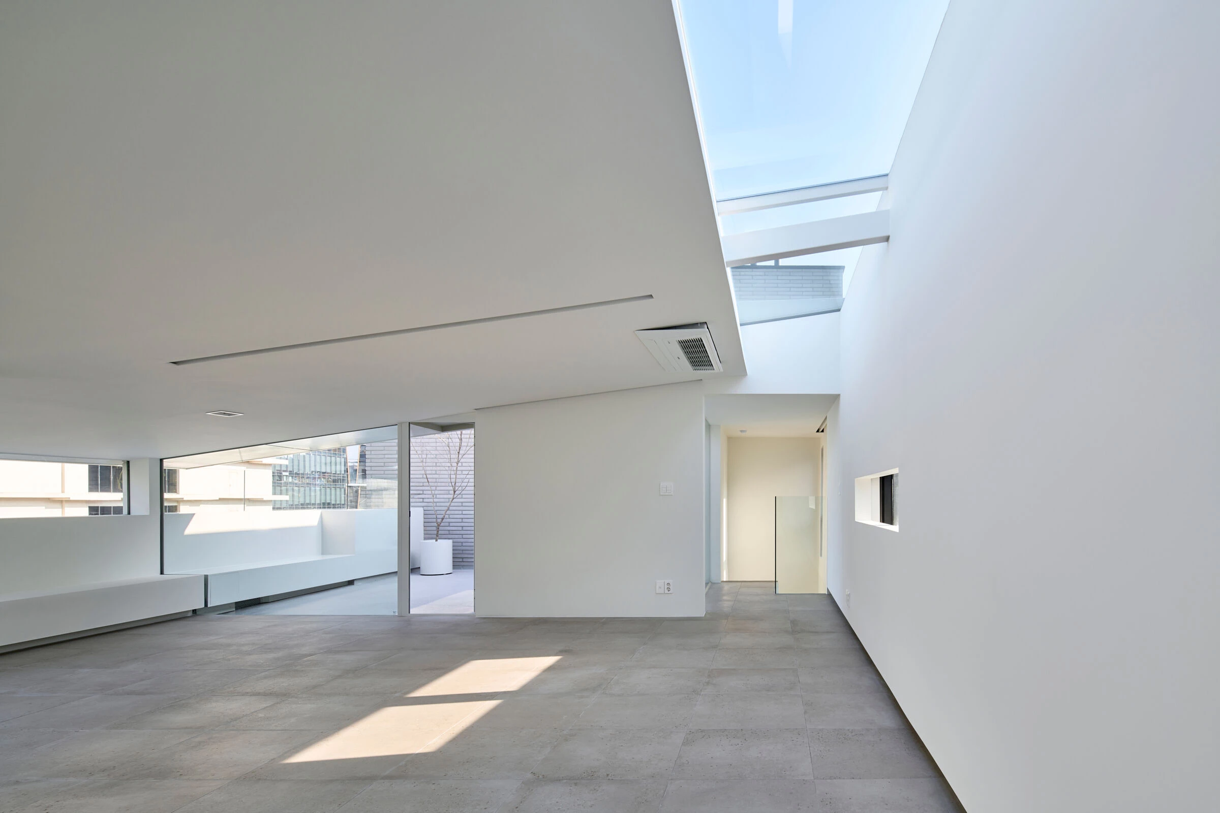 首尔 Nonhyeondong Rooftop 极简空间设计丨韩国首尔丨Space matter-7