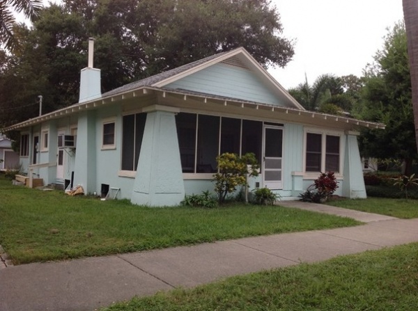 Houzz Tour: Would-Be House Flipper Falls Hard for a Florida Bungalow  -  Decor Ideas-11