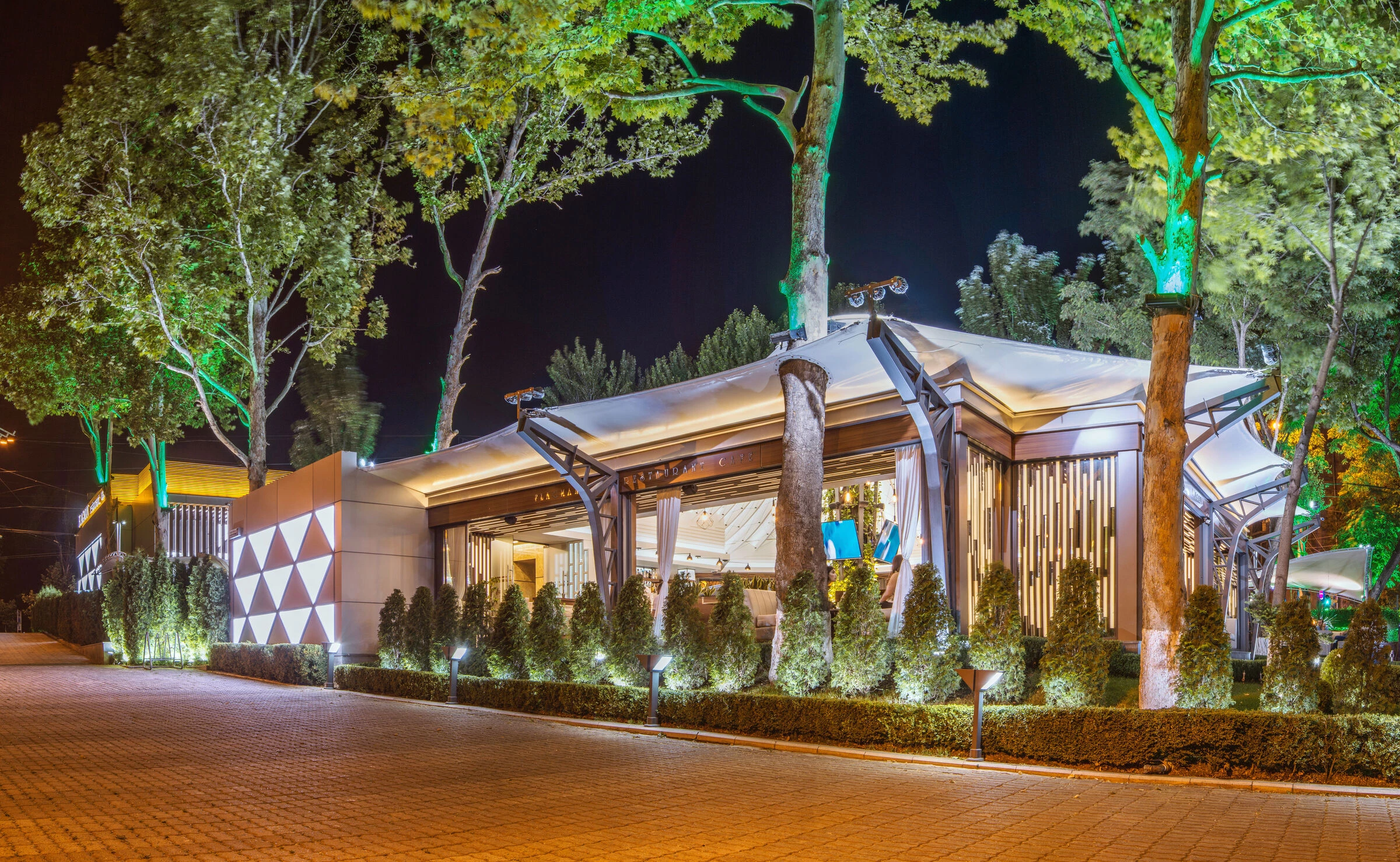 亚美尼亚“旗帜”餐厅丨GDG-30