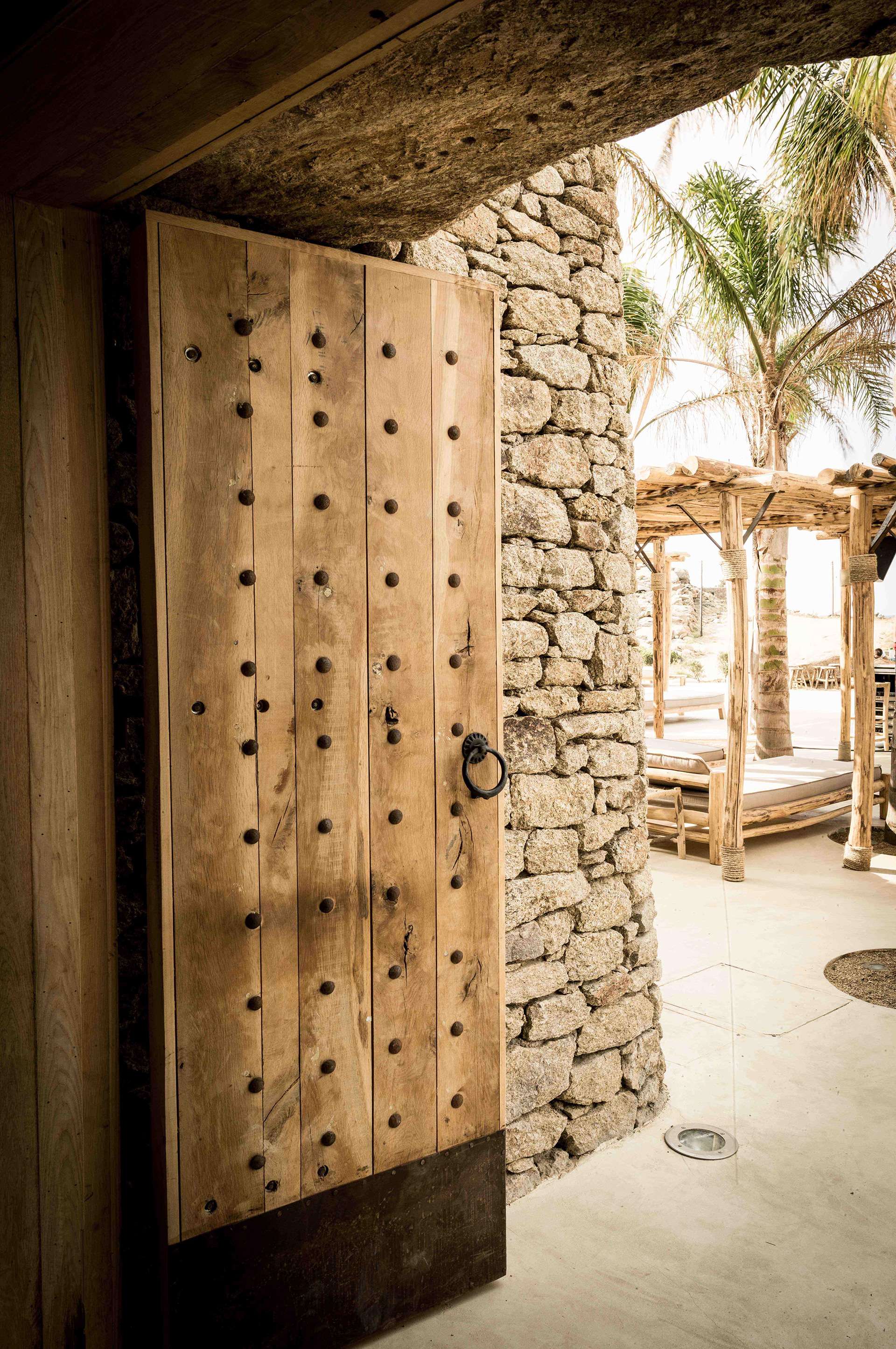 Scorpios Mykonos 02 Annabell Kutucu-24