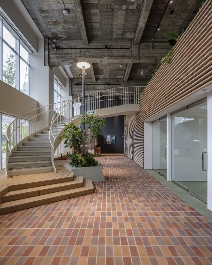 日本前桥新金银行总部改造丨HAGISO,twism design studio-5