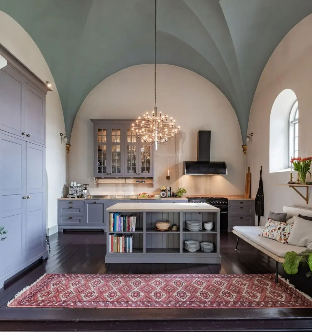 瑞典中世纪教堂改造独特住宅-1