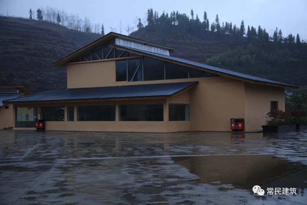 大凉山彝族新村落的"文曲"幼儿园-46